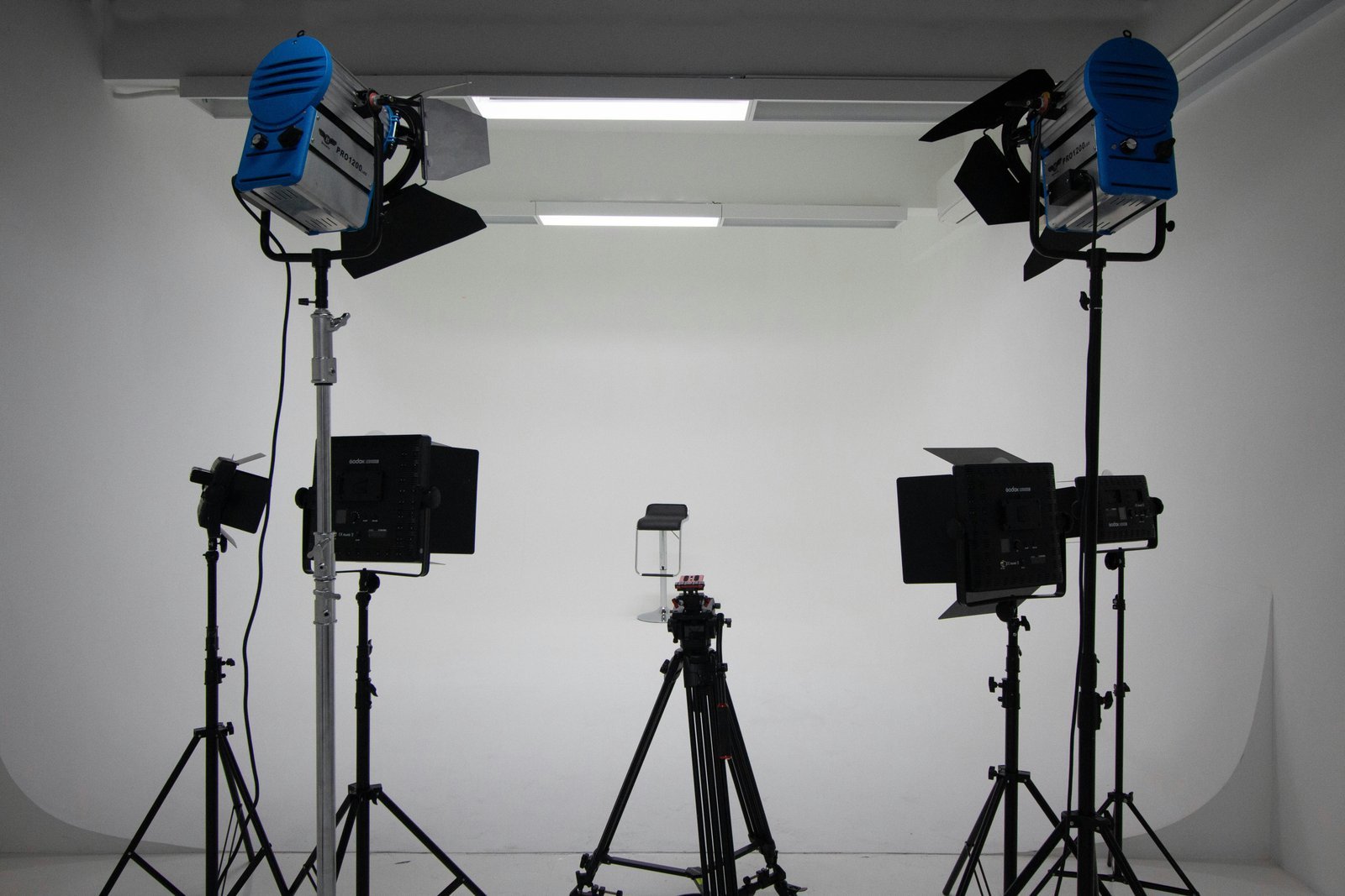 How to Use Video Marketing to Showcase Your School’s Unique Offerings